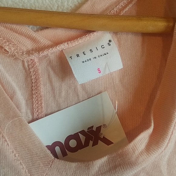 Tank - Picture 3 of 4